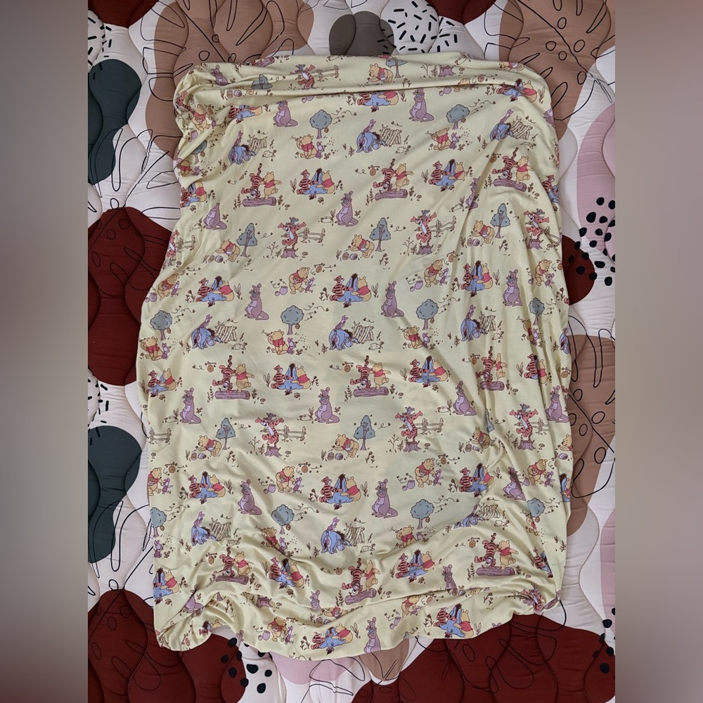 little sleepies Winnie the Pooh crib sheet